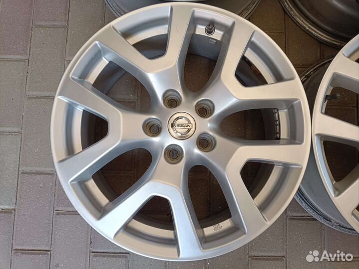 Литьё оригинал Nissan r-18 (5x114,3) 4 шт
