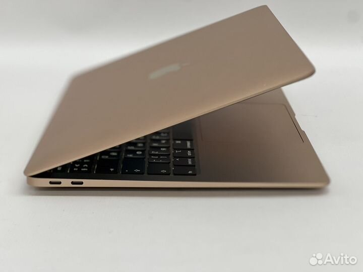 Macbook air 13 i3 8/256 Gold