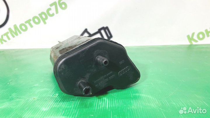 Абсорбер Audi 80 седан 1 1989