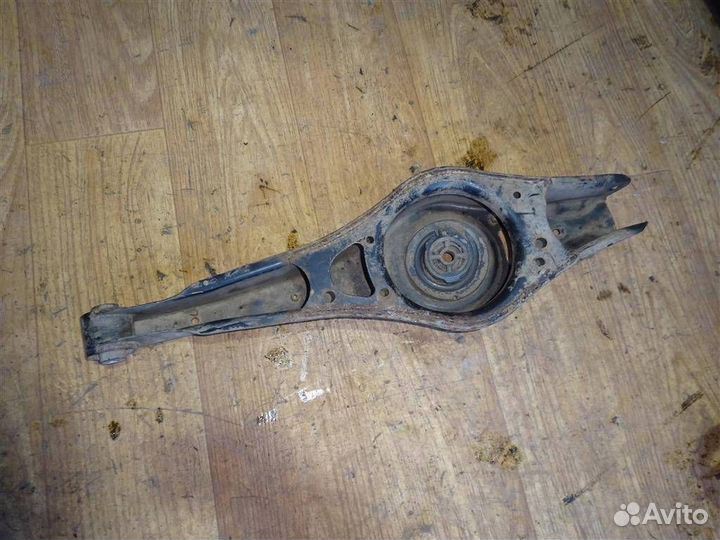 Рычаг задний левый Volkswagen Passat B6 2005-20