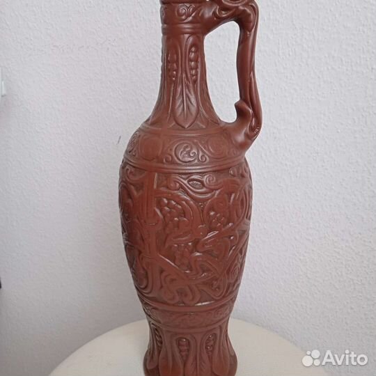 Глиняный кувшин