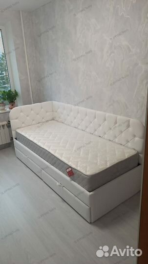 Детская кровать с мягкими бортиками