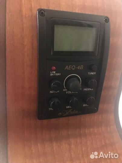 Электроакустическая безладовая бас гитара Aria