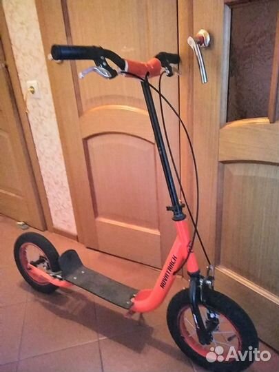 Самокат внедорожный с большими надувными колесами