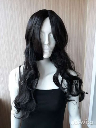 Парик. Новый, без чёлки, крупные локоны