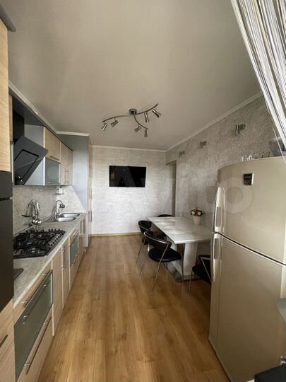 3-к. квартира, 80 м², 9/10 эт.