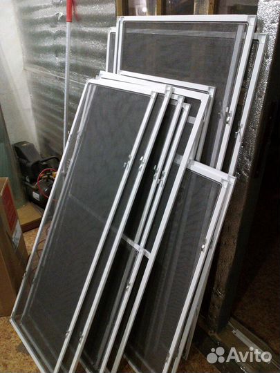 Москитные сетки,ручки,гребенки,стёкла