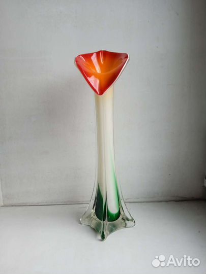 Ваза стеклянная цветок