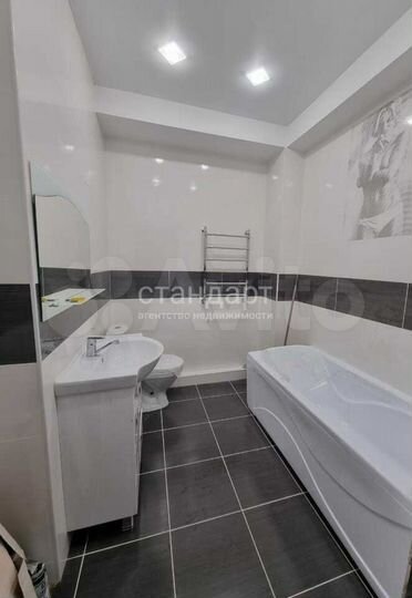 2-к. квартира, 74,2 м², 9/9 эт.