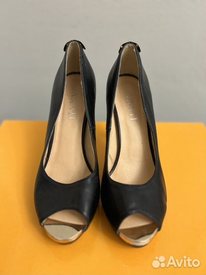 Туфли на шпильке 37