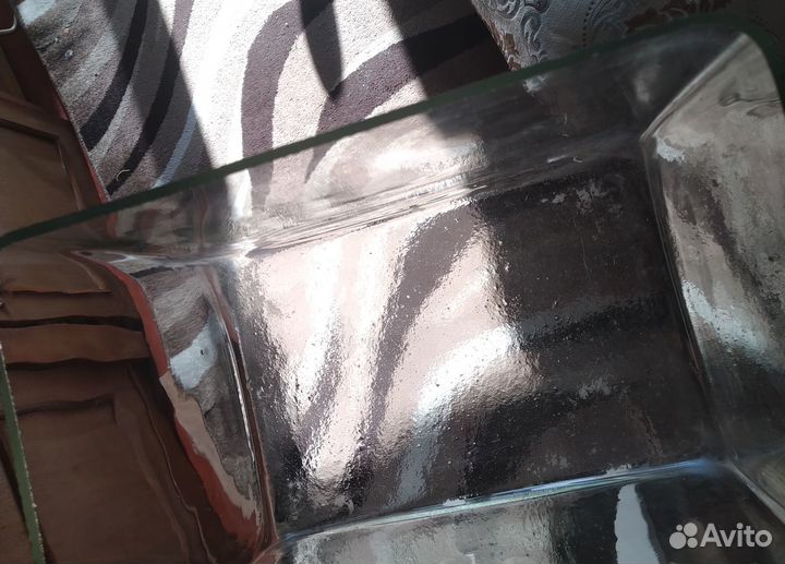 Полностью стеклянный аквариум (сплошной)