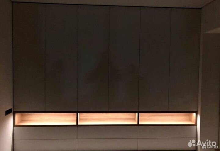 Шкаф распашной на заказ в спальню