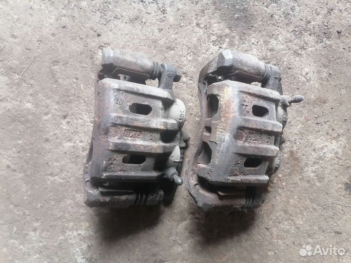 Суппорт тормозной Митсубиси Галант 8