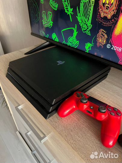 PS4 Pro 1 tb полный комплект