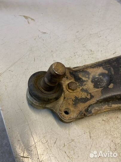 Рычаг передний левый Opel Vectra B 1995-2003