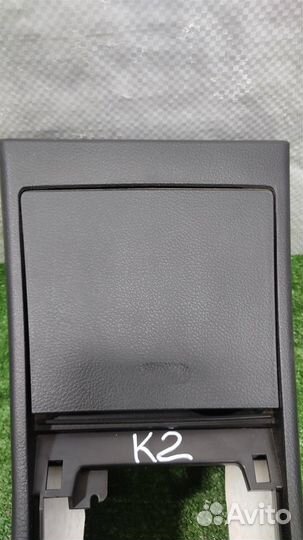 Консоль передняя часть Nissan Tiida 2008