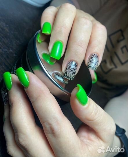 Маникюр, биотатуаж, педикюр