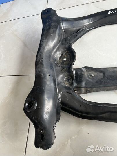 Подрамник Mercedes- Benz W221