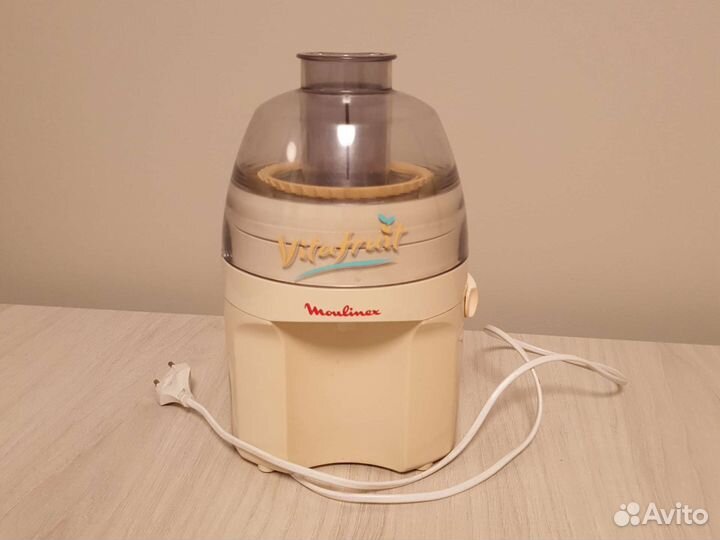 Соковыжималка фирмы Moulinex