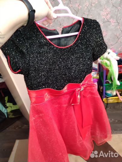 Красивое платье для девочки 128