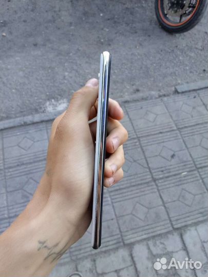 Мобильные телефоны