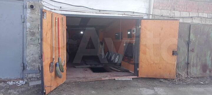 Гараж, > 30 м²