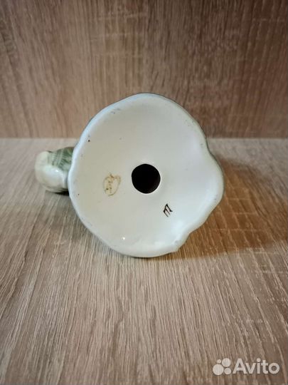 Фарфоровая статуэтка петух