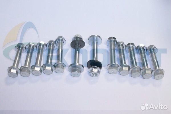 Комплект болтов