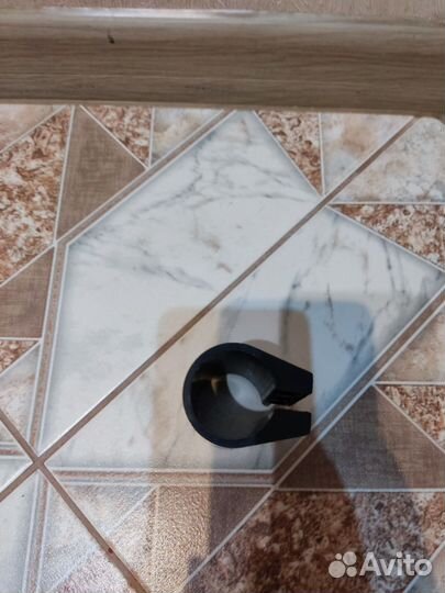 Зажим для трюкового самоката