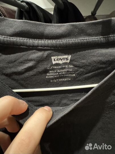 Футболка levis