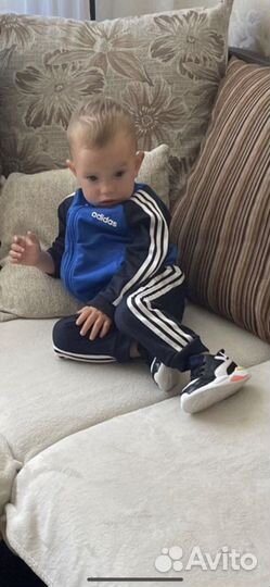 Спортивный костюм adidas