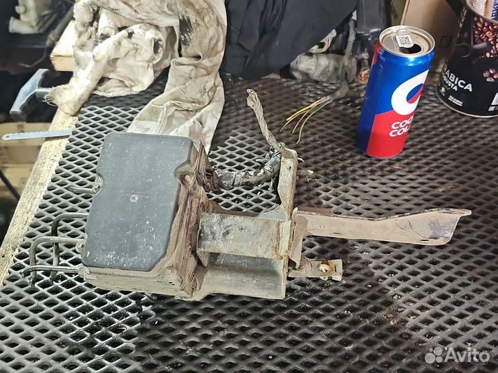 Блок ABS (насос) Nissan Primera P12