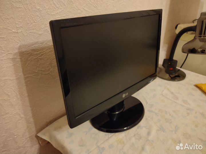 Монитор LG