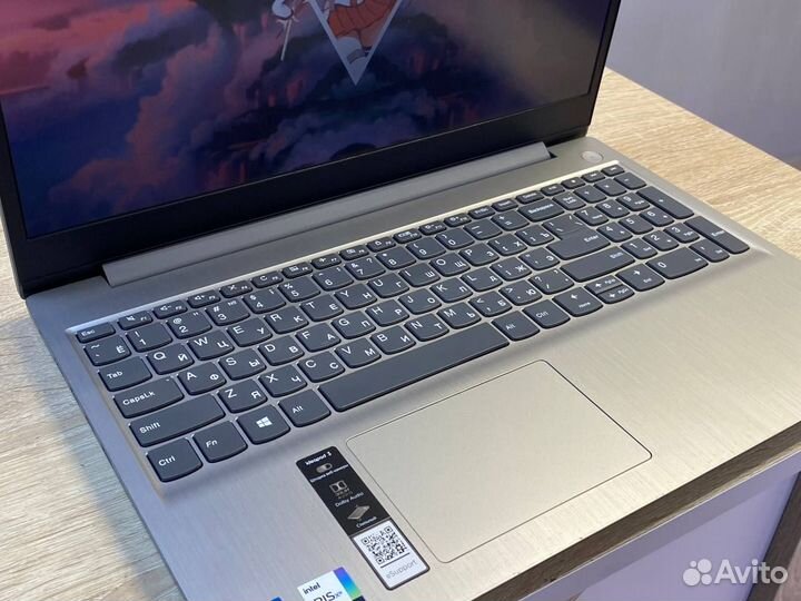 Шустрый Lenovo Core i5 8гб озу 512gb SSD