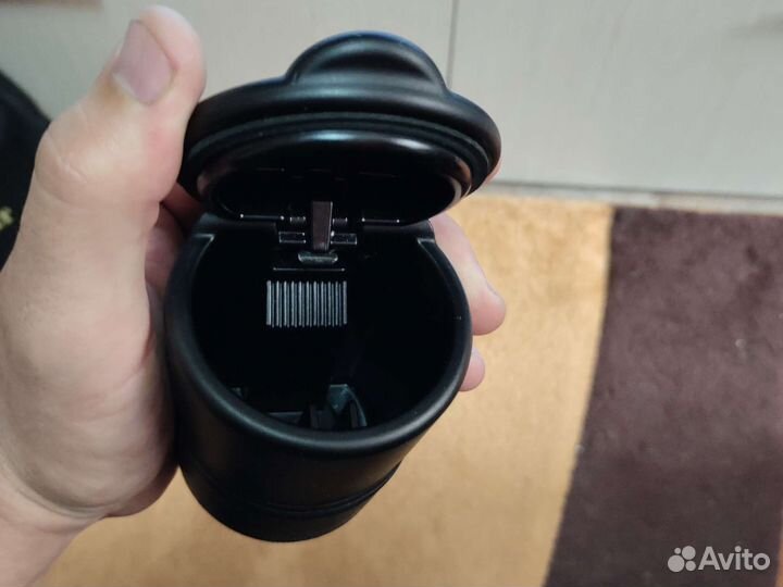 Пепельница в автомобили