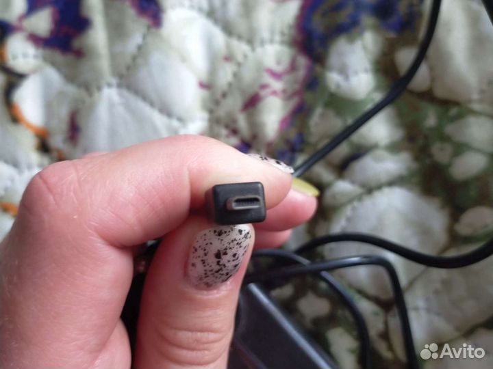 Адаптер (зарядка)