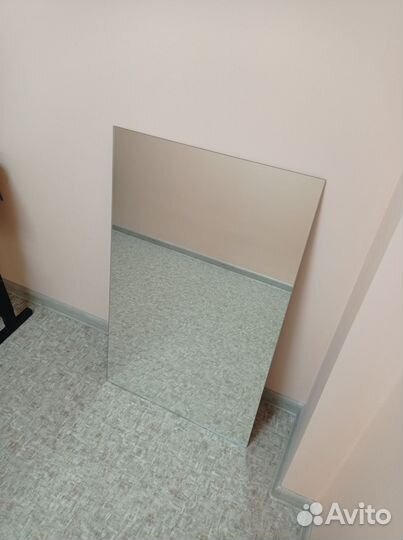 Зеркало настенное с крепежом