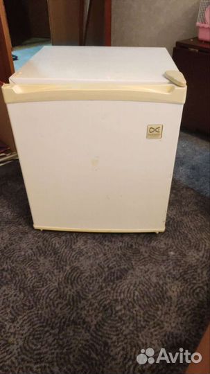 Минихолодильник с морозильной бу