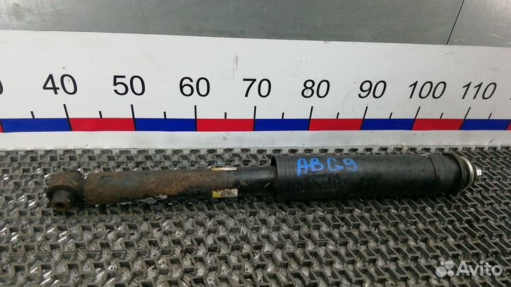 Амортизатор задний Toyota Avensis (T270) III (2008