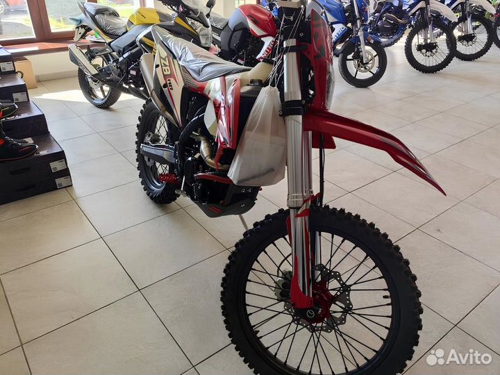 Мотоцикл Эндуро Racer Z7 NB