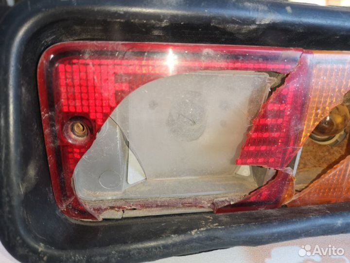 Фонарь задний правый Nissan Patrol Y61 ZD30ddti