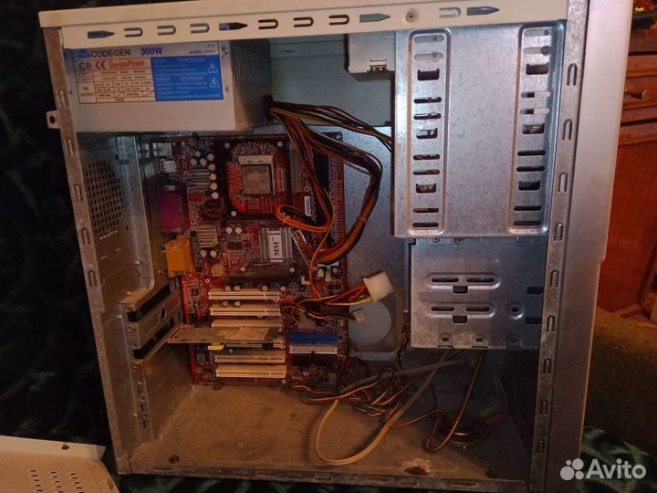 Лот. Запчасти, корпус, шлейфы и д.р. от компьютера