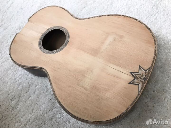 Шиховская семиструнная гитара