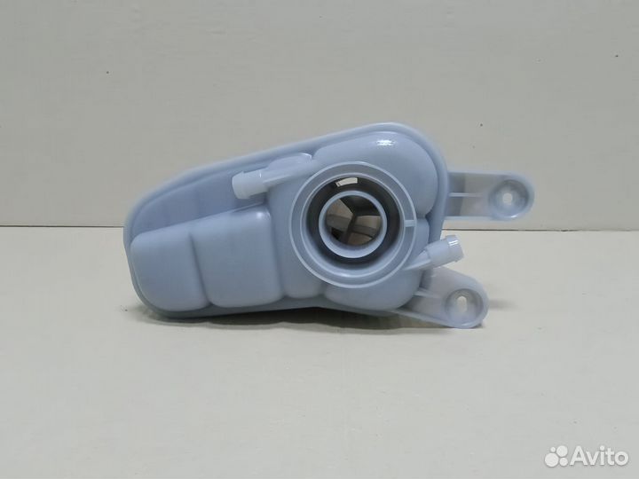 Бачок расширительный Audi A4 B8 (07-15)