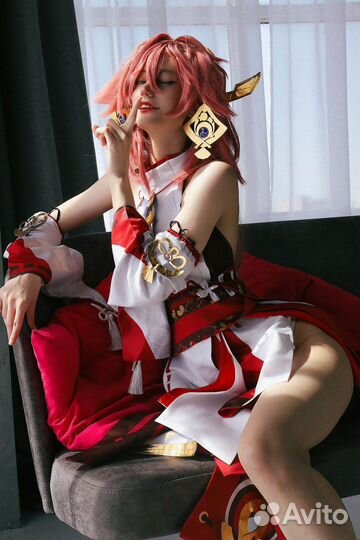 Косплей Яэ Мико Геншин