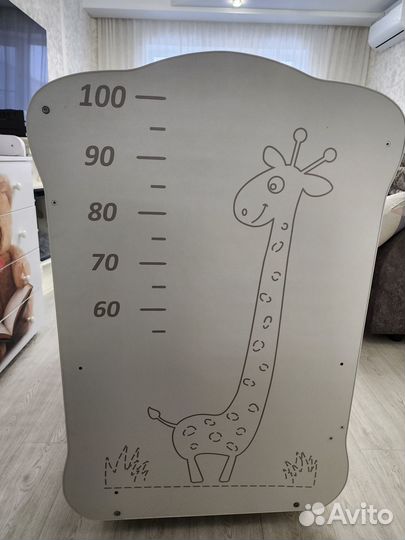 Детская кроватка с продольным маятником