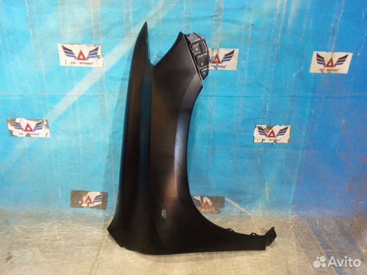 Крыло переднее правое Toyota Highlander 2007-2012