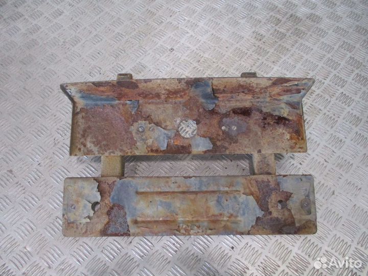 Кронштейн заднего фонаря (левый) камаз 54903716019