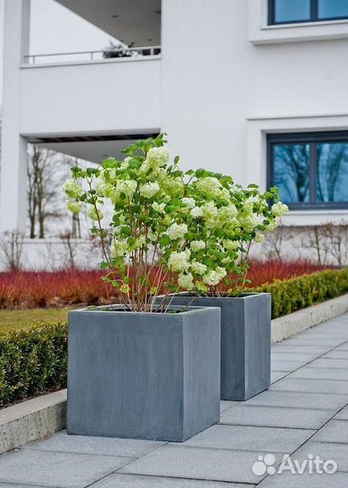 Вазон большой