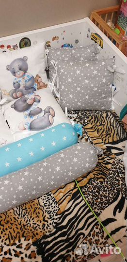 Бортики подушки в кроватку